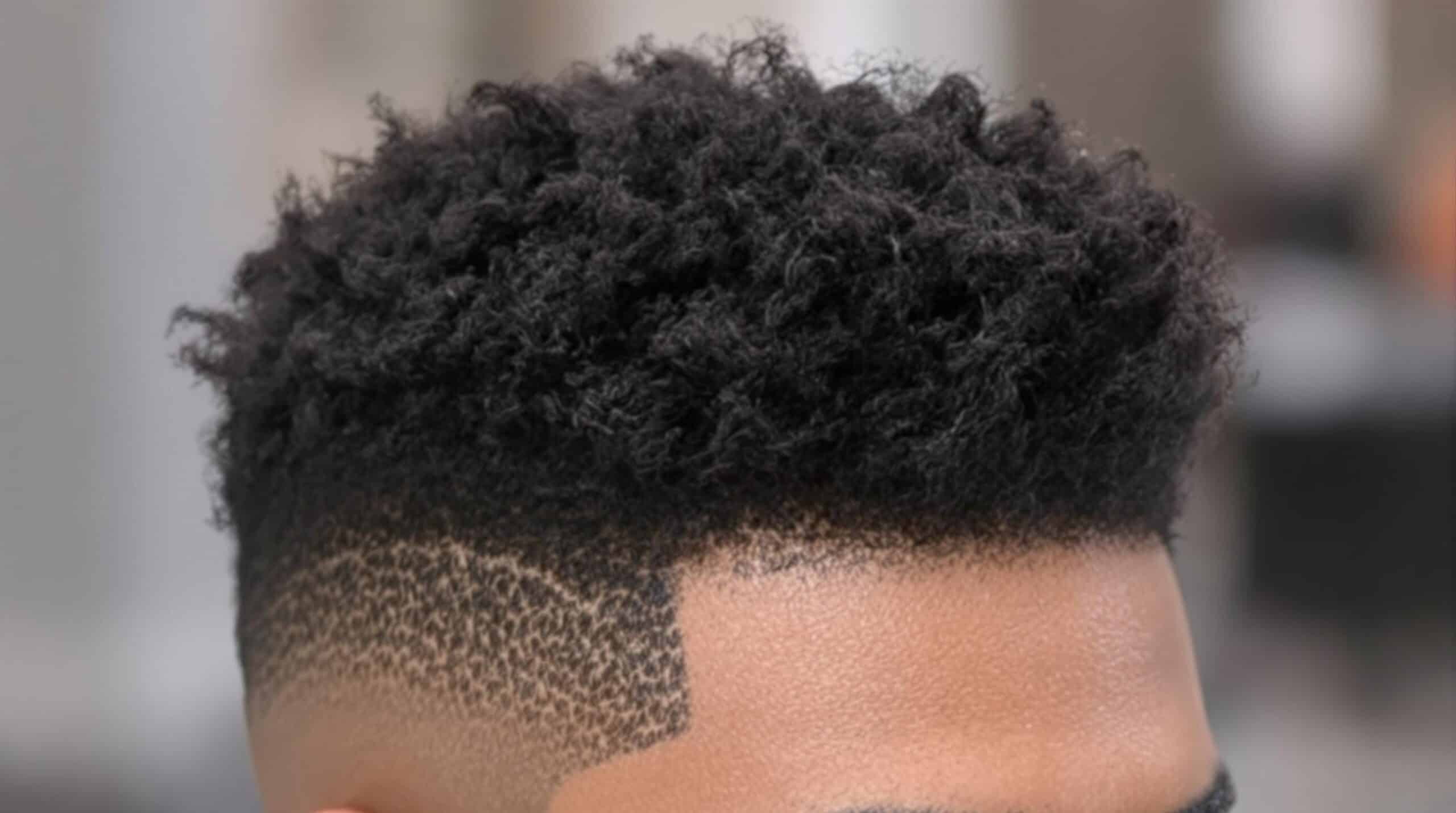 découvrez les différences entre la coupe homme afro tendance et la coupe classique. explorez les styles, les avantages et les conseils pour choisir la coiffure qui vous correspond le mieux. optez pour une allure moderne ou un look intemporel !