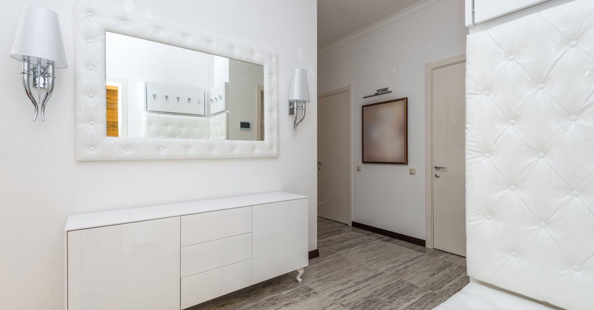 découvrez notre sélection de meubles d'entrée pratiques et élégants pour aménager votre hall avec style et fonctionnalité.