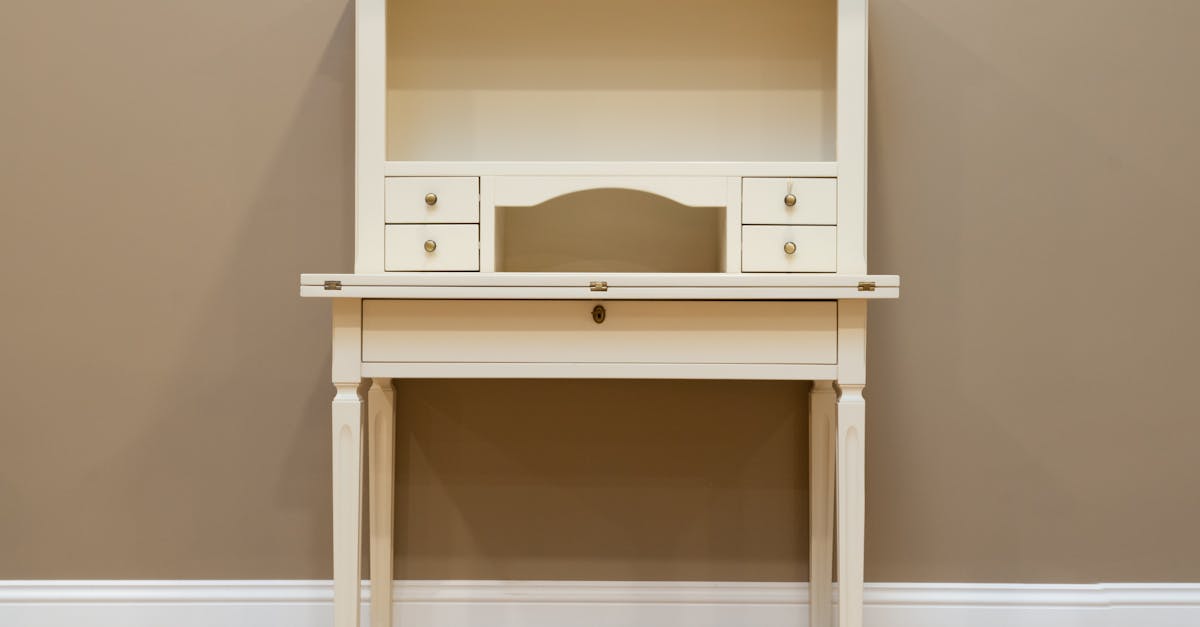 découvrez notre bureau élégant alliant design moderne et fonctionnalité pour un espace de travail stylé et confortable.
