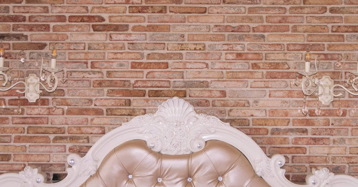 apportez une touche d'élégance et de lumière avec nos appliques murales design, parfaites pour sublimer votre intérieur.