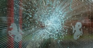 découvrez tout ce qu'il faut savoir sur le cambriolage : définitions, conseils de prévention, et démarches en cas d'intrusion.
