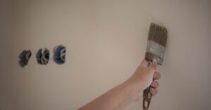 service professionnel de réparation de murs pour restaurer et renforcer vos surfaces abîmées rapidement et efficacement.
